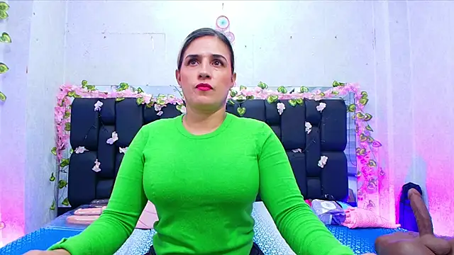  carolina fox online show from 13, 9, 2025