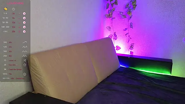 Snapshot of ParadisePleasure_ chatting on 4, 11, 2025 ParadisePleasure online show from 4, 11, 2025