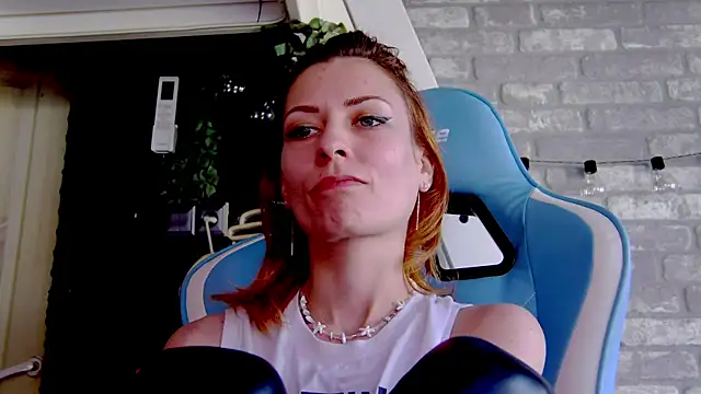 karo123421 online show from 9, 3, 2025