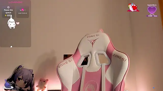 Snapshot of SueNiceeeee chatting on 11, 3, 2025 SueNiceeeee online show from 11, 3, 2025