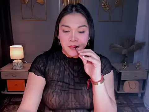 MaxeneCullens online show from 26, 9, 2025