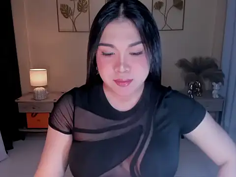 Snapshot of MaxeneCullens chatting on 6, 3, 2026 MaxeneCullens online show from 6, 3, 2026