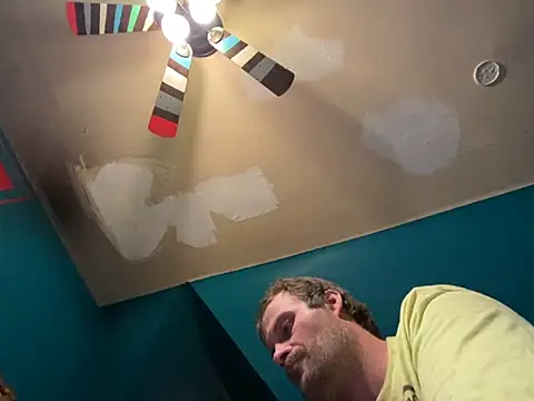 Snapshot of charactrzero chatting on 23, 10, 2025 charactrzero online show from 23, 10, 2025