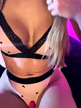 ladamoon online show from 25, 11, 2025