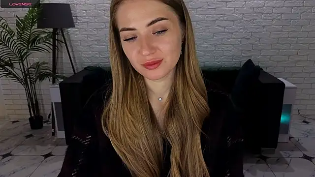 Adelyna Bird online show from 28, 9, 2025