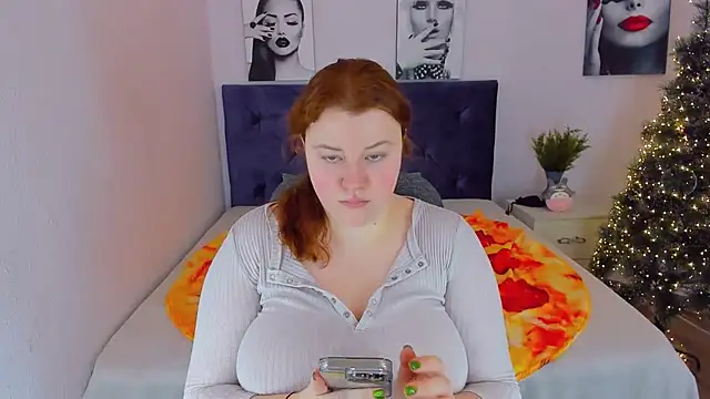 Snapshot of PolinaSalvatore chatting on 22, 12, 2024 PolinaSalvatore online show from 22, 12, 2024