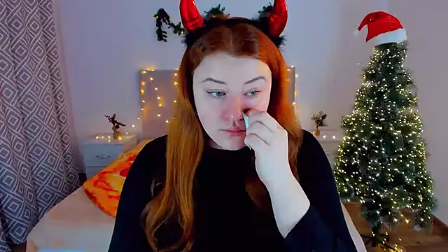 Snapshot of PolinaSalvatore chatting on 25, 12, 2024 PolinaSalvatore online show from 25, 12, 2024