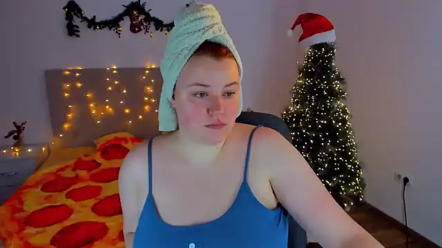 Snapshot of PolinaSalvatore chatting on 25, 12, 2024 PolinaSalvatore online show from 25, 12, 2024