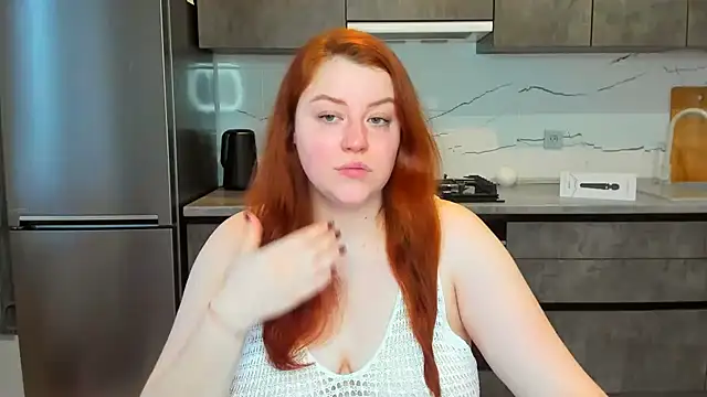 Snapshot of PolinaSalvatore chatting on 2, 2, 2025 PolinaSalvatore online show from 2, 2, 2025