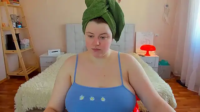 Snapshot of PolinaSalvatore chatting on 7, 3, 2025 PolinaSalvatore online show from 7, 3, 2025