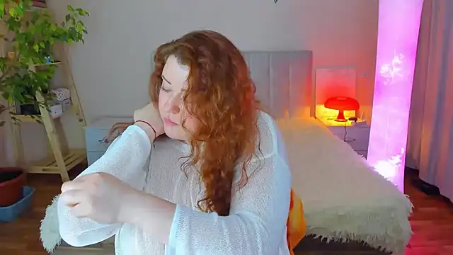 Snapshot of PolinaSalvatore chatting on 11, 3, 2025 PolinaSalvatore online show from 11, 3, 2025