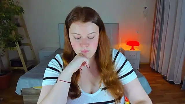 Snapshot of PolinaSalvatore chatting on 10, 9, 2025 PolinaSalvatore online show from 10, 9, 2025