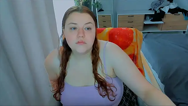 Snapshot of PolinaSalvatore chatting on 14, 10, 2025 PolinaSalvatore online show from 14, 10, 2025