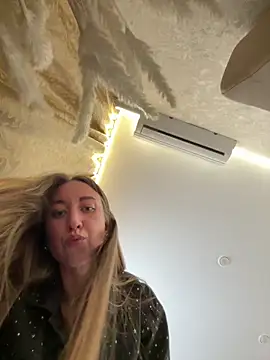 EvaCatt online show from 7, 10, 2025