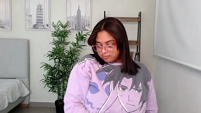 Snapshot of Kenya--Buhle chatting on 4, 2, 2025 Kenya--Buhle online show from 4, 2, 2025