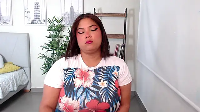 Snapshot of Kenya--Buhle chatting on 6, 2, 2025 Kenya--Buhle online show from 6, 2, 2025