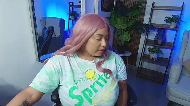 Snapshot of Kenya--Buhle chatting on 16, 10, 2025 Kenya--Buhle online show from 16, 10, 2025