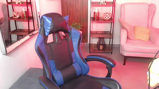 Snapshot of Kenya--Buhle chatting on 20, 11, 2025 Kenya--Buhle online show from 20, 11, 2025