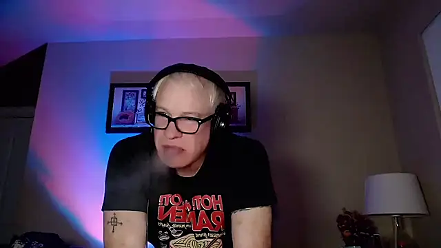 Snapshot of Snarfle82 chatting on 9, 11, 2025 Snarfle82 online show from 9, 11, 2025