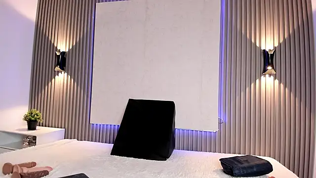 Zafiiraa online show from 4, 2, 2025