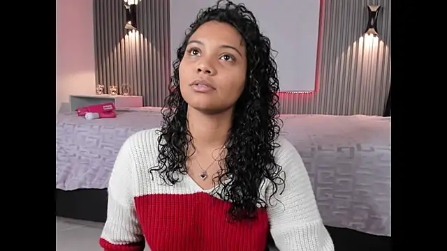 Zafiiraa online show from 5, 6, 2026