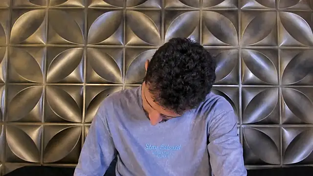 sam bisex online show from 5, 4, 2026