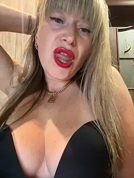 Snapshot of Kittenforyou chatting on 7, 10, 2025 Kittenforyou online show from 7, 10, 2025