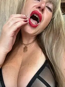 Snapshot of Kittenforyou chatting on 16, 10, 2025 Kittenforyou online show from 16, 10, 2025