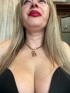 Snapshot of Kittenforyou chatting on 4, 6, 2026 Kittenforyou online show from 4, 6, 2026