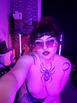 Moxxxie online show from 11, 11, 2025