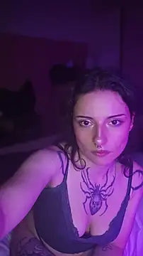 Snapshot of Moxxxie chatting on 4, 7, 2026 Moxxxie online show from 4, 7, 2026