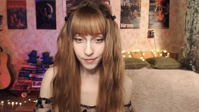 Friendly Ellie online show from 25, 12, 2024