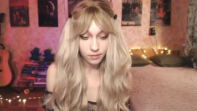 Friendly Ellie online show from 11, 1, 2025