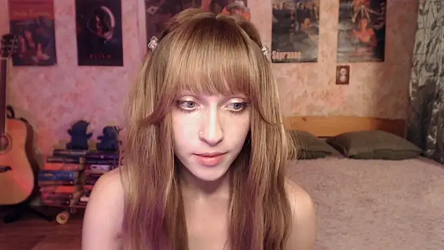 Snapshot of Friendly_Ellie chatting on 10, 7, 2026 Friendly Ellie online show from 10, 7, 2026