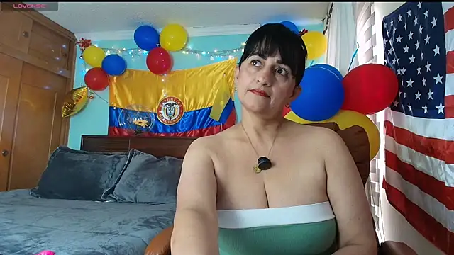 Snapshot of ISABEEL_SOFIA01 chatting on 9, 7, 2026 ISABEEL SOFIA01 online show from 9, 7, 2026