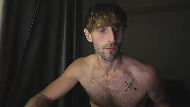 Snapshot of lukegunn chatting on 8, 11, 2025 lukegunn online show from 8, 11, 2025