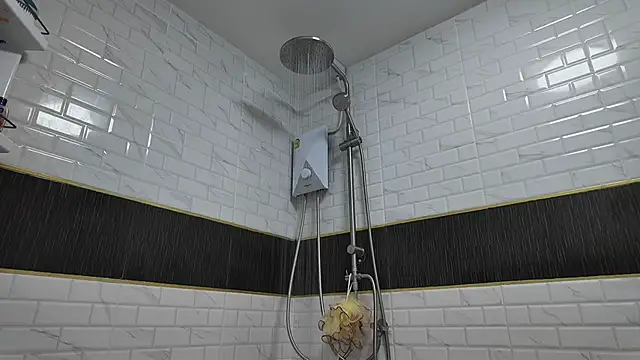 Snapshot of lukegunn chatting on 11, 11, 2025 lukegunn online show from 11, 11, 2025