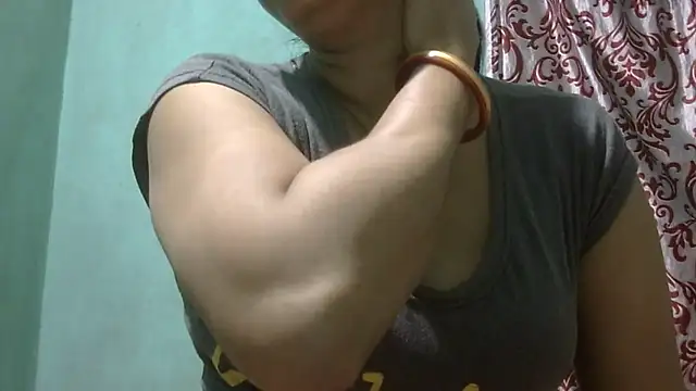 Snapshot of AVNI09- chatting on 12, 11, 2025 AVNI09- online show from 12, 11, 2025