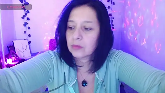 Snapshot of camilalatti chatting on 5, 12, 2025 camilalatti online show from 5, 12, 2025