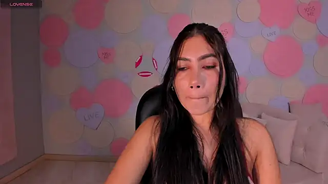 Snapshot of MarieJaneX chatting on 8, 1, 2025 MarieJaneX online show from 8, 1, 2025