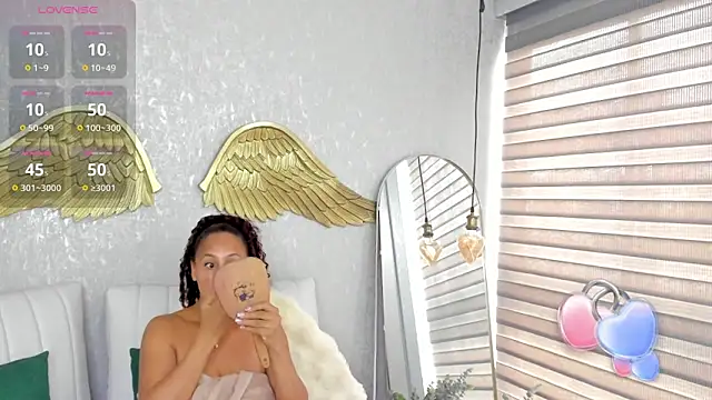 Snapshot of EmmaFerrary chatting on 9, 11, 2025 EmmaFerrary online show from 9, 11, 2025