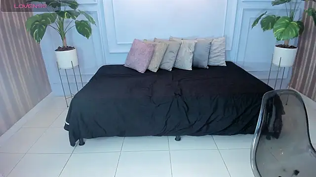 cintiagreyx online show from 28, 3, 2026