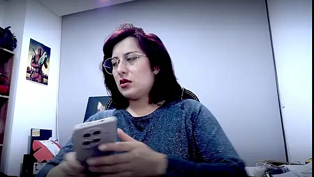 Scarlett Sen online show from 17, 4, 2026