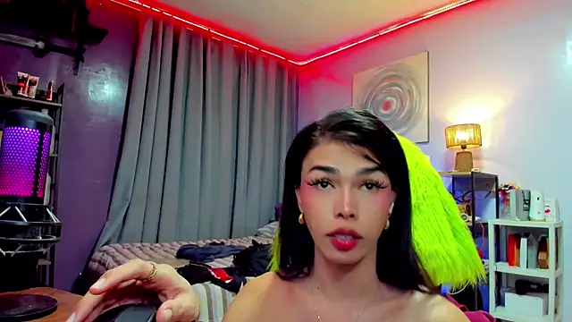 Snapshot of Amethyst_ts chatting on 25, 10, 2025 Amethyst ts online show from 25, 10, 2025