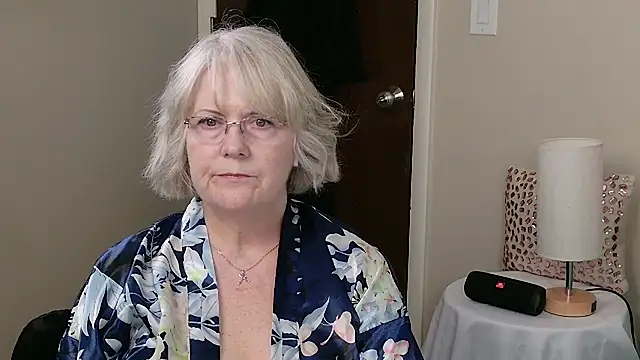 Kaitlyn Winters online show from 15, 1, 2025