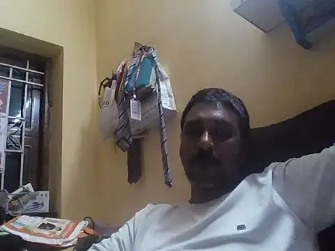 Snapshot of divakar2022 chatting on 6, 10, 2025 divakar2022 online show from 6, 10, 2025