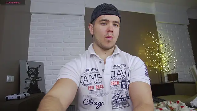 Snapshot of Arilas_ chatting on 20, 12, 2024 Arilas  online show from 20, 12, 2024