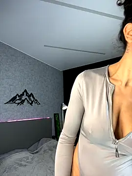  CurlySue  online show from 29, 9, 2025