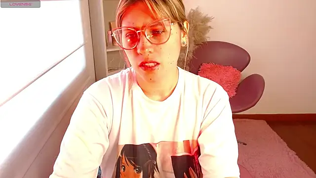 Snapshot of thamarajane chatting on 4, 2, 2025 thamarajane online show from 4, 2, 2025