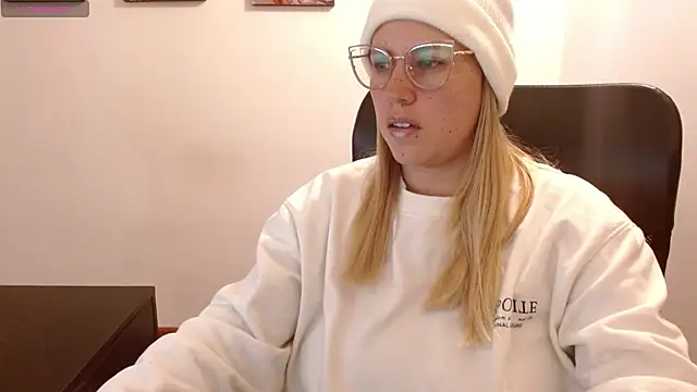 Snapshot of thamarajane chatting on 13, 2, 2025 thamarajane online show from 13, 2, 2025